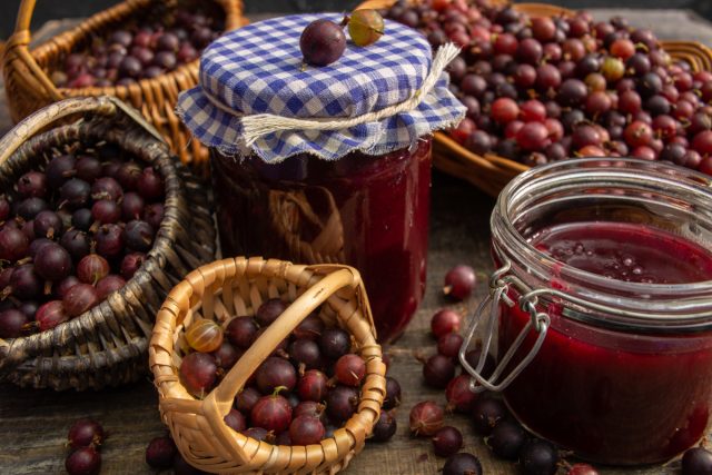 Желе из крыжовника на зиму — простой рецепт
