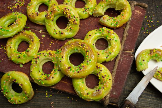 Готовим необычное блюдо — пончики из кабачков без дрожжей Готовим необычное блюдо — пончики из кабачков без дрожжей