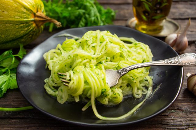 Удивительное блюдо — спагетти из кабачка