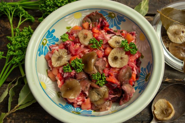 Винегрет с опятами – самый вкусный постный салат