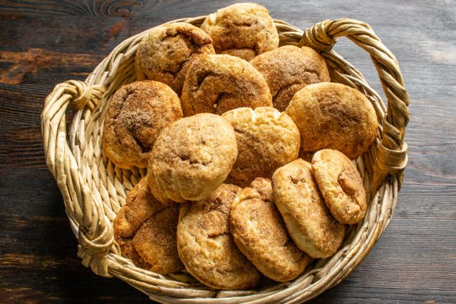 Творожные сконы с орехами и корицей подаем на стол тёплыми. Очень вкусно с молоком. Приятного аппетита! Творожные сконы с орехами и корицей подаем на стол тёплыми. Очень вкусно с молоком. Приятного аппетита!