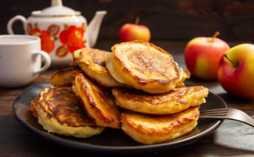 Сгодится все — оладьи на ананасовом сиропе