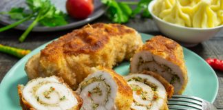 Рулеты из куриного филе с сыром в хрустящей панировке