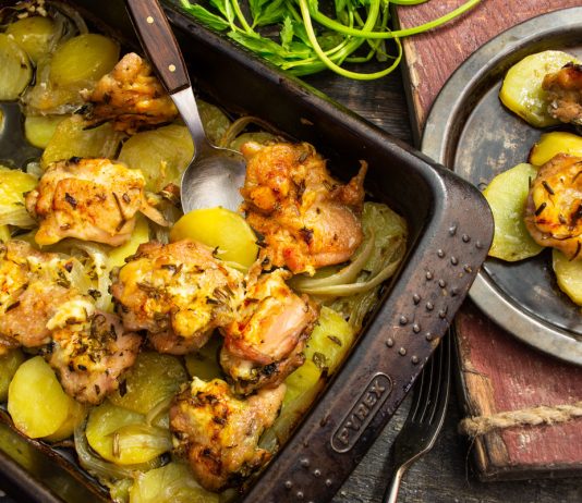 Ароматная курица с картофелем и травами к Новому году - Основные блюда и гарниры Ароматная курица с картофелем и травами к Новому году