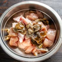 Замороженные опята добавляем к курице и салу. В этом рецепте отваренные замороженные грибы Замороженные опята добавляем к курице и салу. В этом рецепте отваренные замороженные грибы