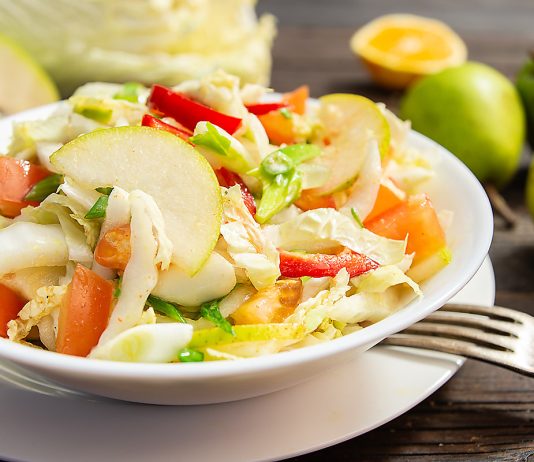 Вкусный и полезный салат из овощей и фруктов - Постные блюда Вкусный и полезный салат из овощей и фруктов