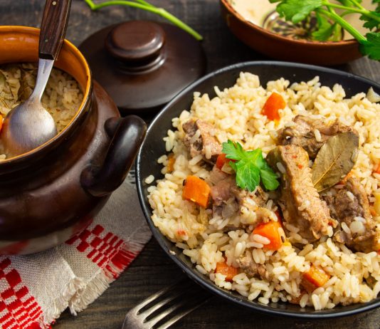 Плов в горшочках в духовке - Основные блюда и гарниры Плов в горшочках в духовке