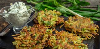 Картофельные драники с капустой и гречневыми хлопьями