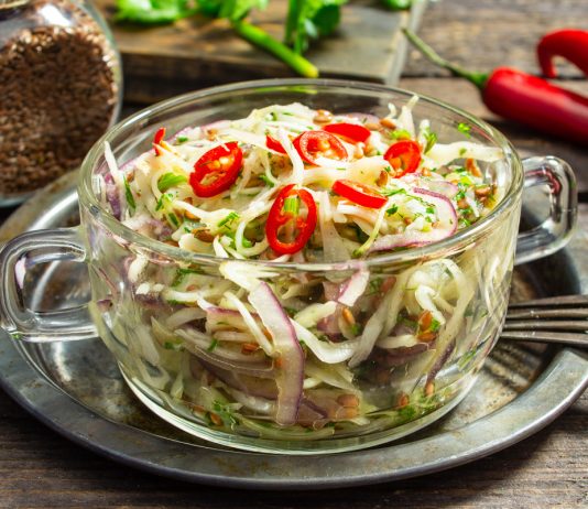 Капустный салат с семенами льна - Постные блюда Капустный салат с семенами льна