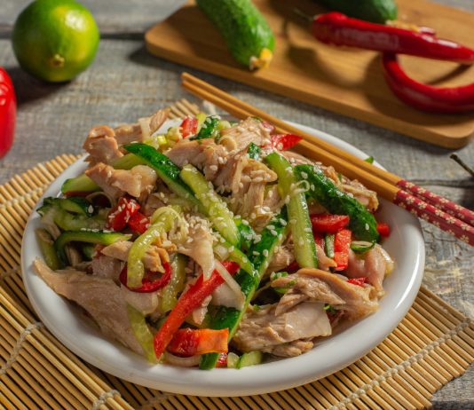 Огурцы с мясом по-корейски