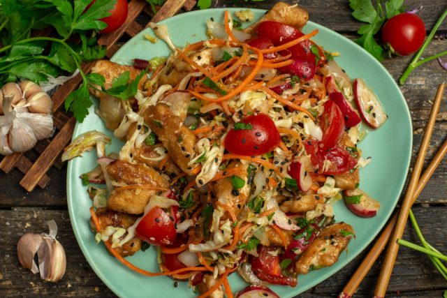 Невероятно вкусный салат Хе из курицы Невероятно вкусный салат Хе из курицы