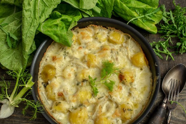 Запеченный картофель с фенхелем в духовке