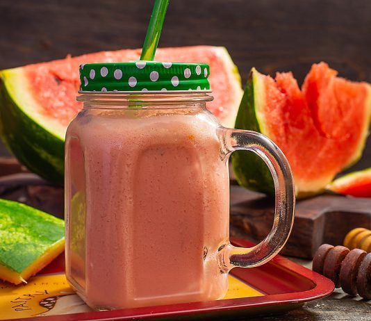 Арбузный смузи с медом