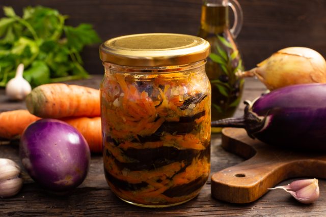 Жареные баклажаны с луком и морковью на зиму Жареные баклажаны с луком и морковью на зиму
