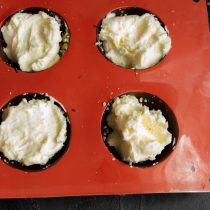 Выкладываем в ячейки маскарпоне