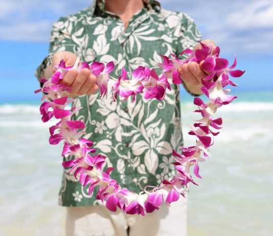 Лето среди зимы: 10 идей для создания гавайского настроения