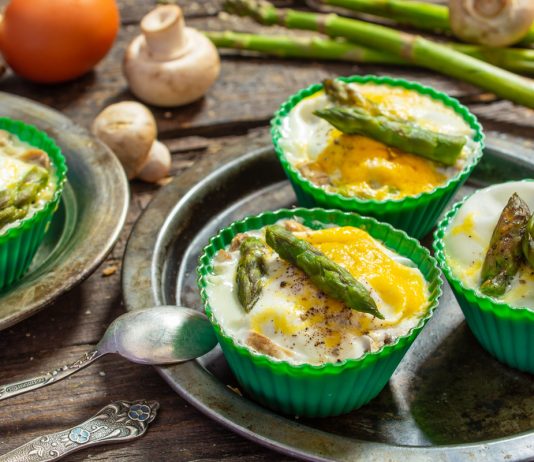 Омлет со спаржей и грибами - Основные блюда и гарниры