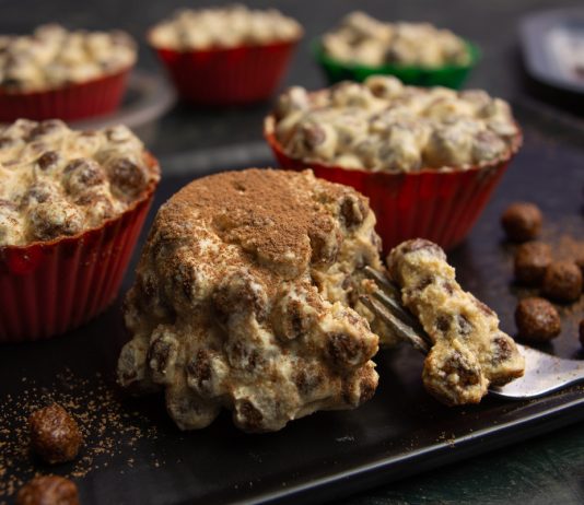 Кексы из шоколадных шариков несквика и сгущенки