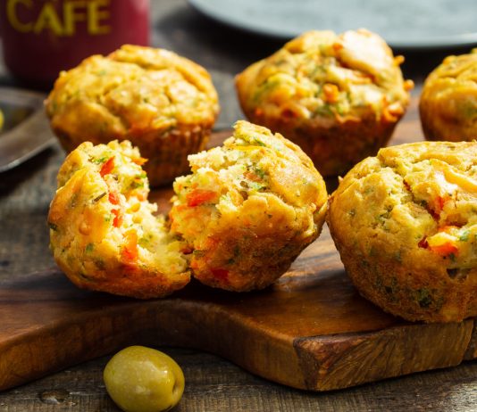 Закусочные маффины с оливками и рисовой мукой - Рецепты Закусочные маффины с оливками и рисовой мукой