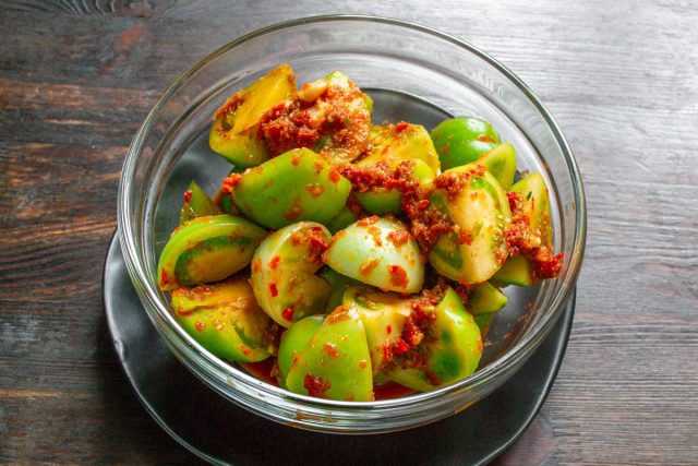Кимчхи из зеленых помидоров – отличная холодная закуска к мясу, рыбе, курице Кимчхи из зеленых помидоров – отличная холодная закуска к мясу, рыбе, курице