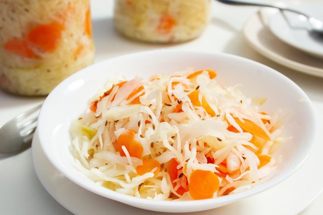 Квасим капусту круглый год: рецепт с сахаром и тмином Квасим капусту круглый год: рецепт с сахаром и тмином