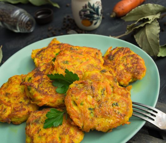 Морковные котлеты с манной кашей.