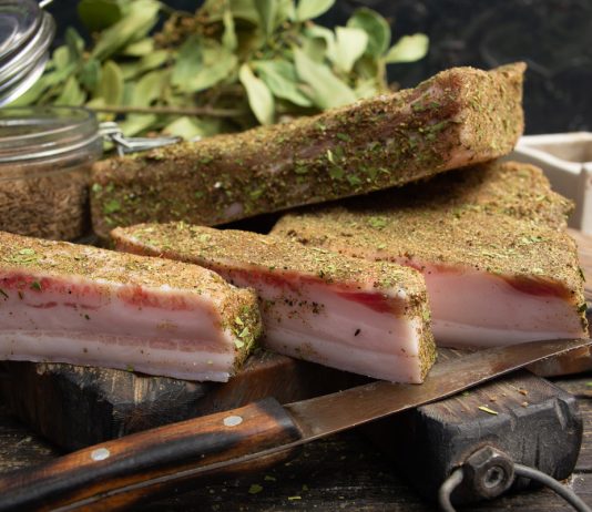 Засолка сала сухим способом по дедушкиному рецепту - Закуски, салаты и сэндвичи Засолка сала сухим способом по дедушкиному рецепту