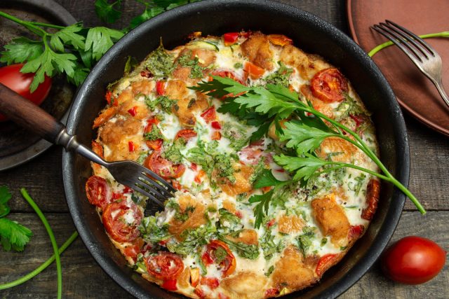 Фриттата с кабачками и курицей Фриттата с кабачками и курицей