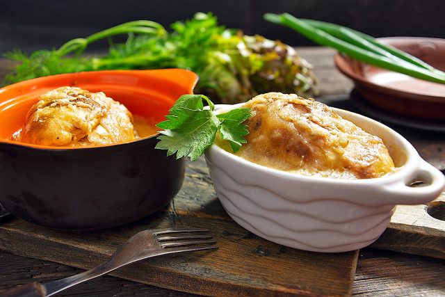 Запеченный картофель с соусом бешамель. Запеченный картофель с соусом бешамель.