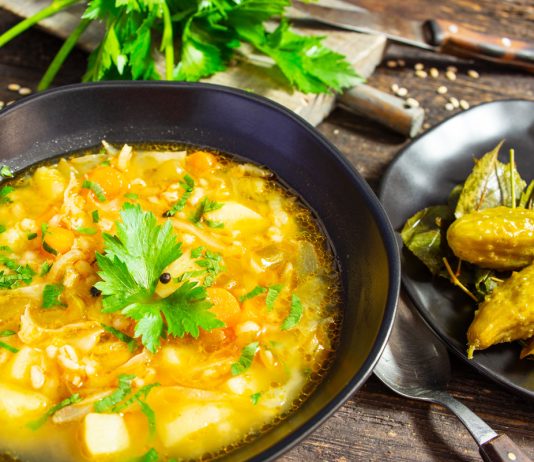 Рассольник с капустой и солеными огурцами