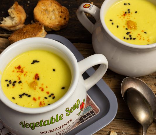 Сливочный суп из цветной капусты с сельдереем