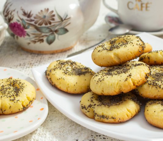 Печенье с медом и маком