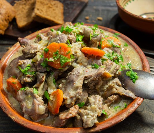 Куриные желудки по-итальянски - Основные блюда и гарниры Куриные желудки по-итальянски