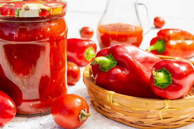 Лечо из красного перца с физалисом Лечо из красного перца с физалисом