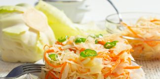 Ферментированная капуста с пастой из перца чили