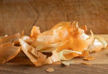 Польза луковой шелухи для растений — личный опыт и научное объяснение - Сад и огород Польза луковой шелухи для растений — личный опыт и научное объяснение