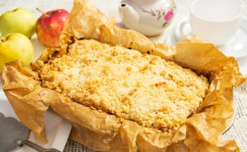 Пирог «Три стакана» с яблоками