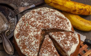 Торт «Норка крота» с бананами