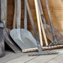 Проверяем состояние оборудования и инструмента: что требует замены, что нуждается в ремонте и что стоит докупить нового. Проверяем состояние оборудования и инструмента: что требует замены, что нуждается в ремонте и что стоит докупить нового.