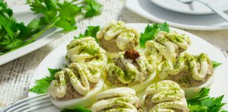 Фаршированные яйца с грибами и брынзой - Рецепты Фаршированные яйца с грибами и брынзой