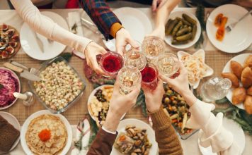 Идеальный новогодний стол 2026 — забудьте про майонез вёдрами