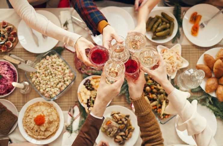 Идеальный новогодний стол 2026 — забудьте про майонез вёдрами