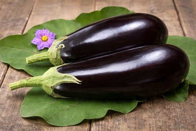 Бегемот F1— крупноплодный гибрид с гурманским вкусом: плотные почти безсемянные баклажаны с лёгкими грибными нотами долго хранятся и отлично переносят перевозку. Бегемот F1— крупноплодный гибрид с гурманским вкусом: плотные почти безсемянные баклажаны с лёгкими грибными нотами долго хранятся и отлично переносят перевозку.