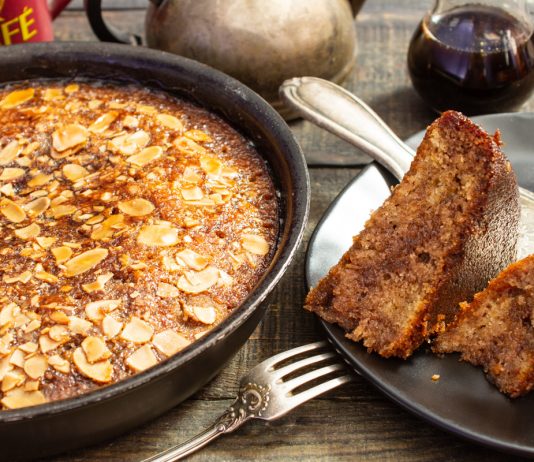 Манник на молоке, пропитанный сиропом