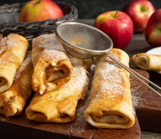 Налистники с запеченными яблоками - Рецепты Налистники с запеченными яблоками