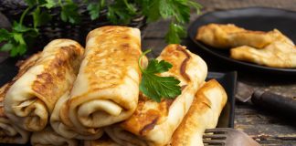 Блинчики с тушенкой