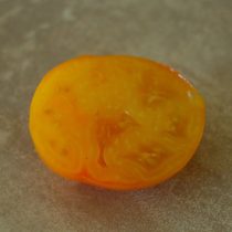 Внутри томаты оказались плотные, мясистые, с красивым янтарным оттенком. Сока немного, мякоть «маслянистая», но по вкусу скорее мягкие с кислинкой, чем по-настоящему сладкие. Внутри томаты оказались плотные, мясистые, с красивым янтарным оттенком. Сока немного, мякоть «маслянистая», но по вкусу скорее мягкие с кислинкой, чем по-настоящему сладкие.