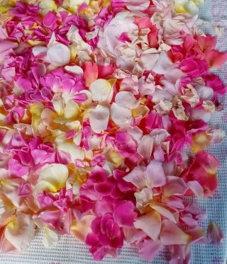 Ферментация смеси лепестков