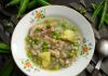 Суп с ребрышками и горошком