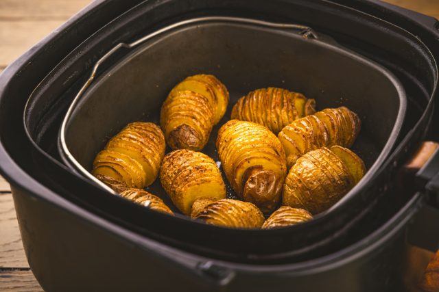 Картофель-гармошка с чесночным маслом Картофель-гармошка с чесночным маслом